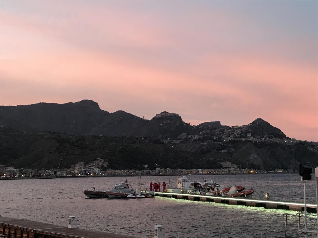 Kalaskiso' Giardini Naxos Exterior photo