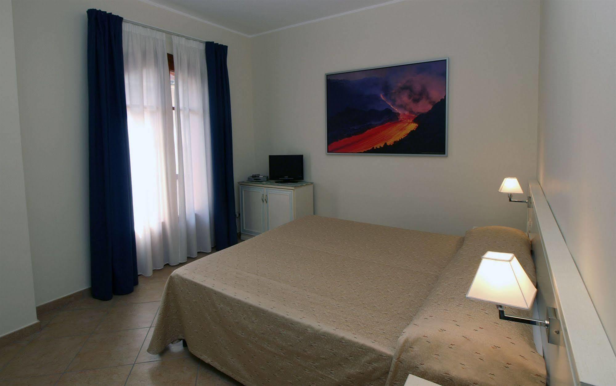 Kalaskiso' Giardini Naxos Room photo